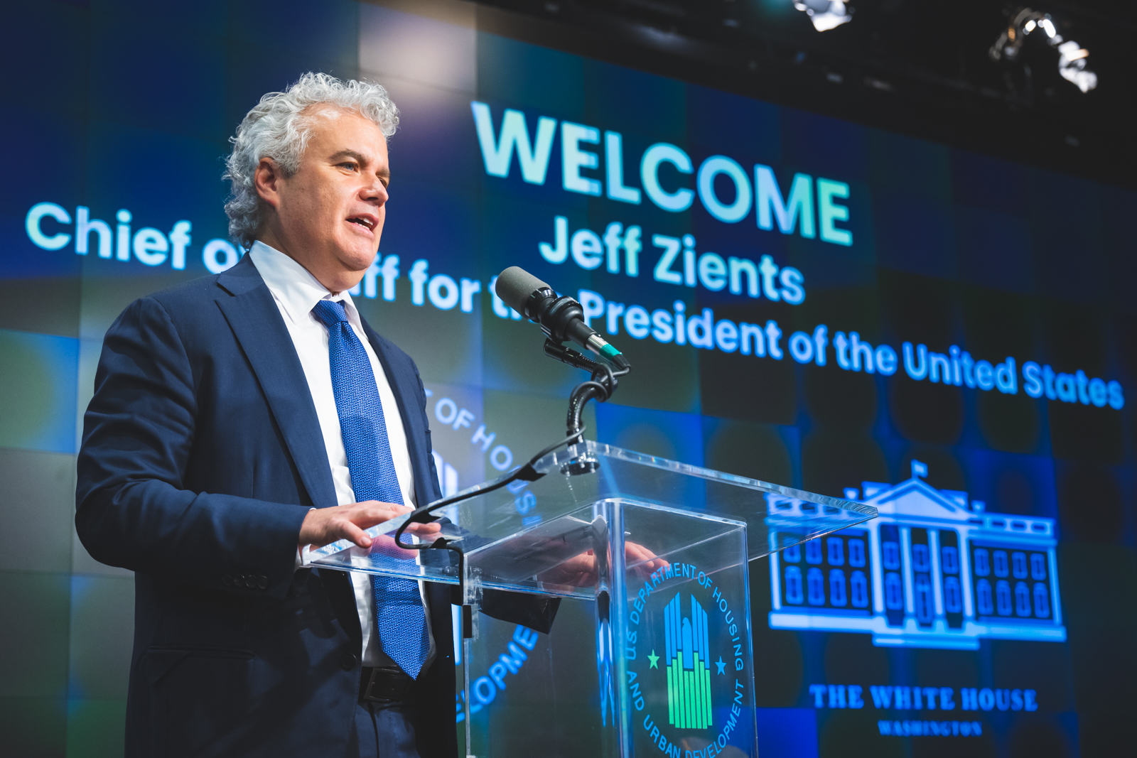 Washington’s Man of the Moment: The Jeff Zients Story